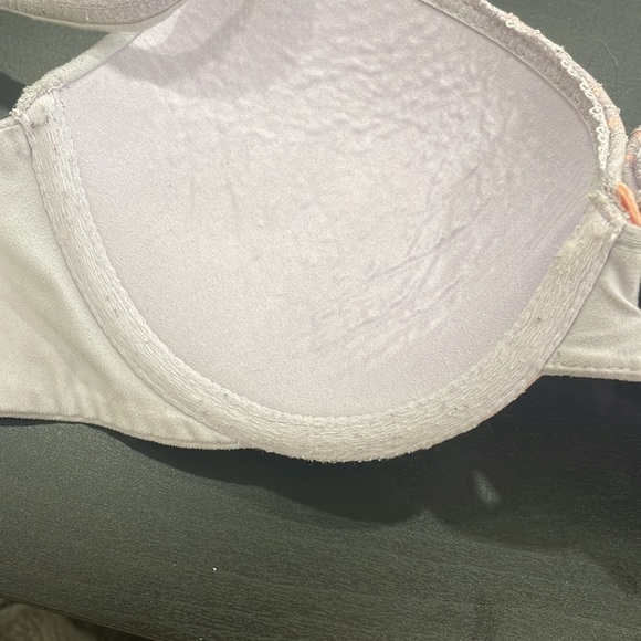 Victoria Secret Bra - Picture 5 of 5
